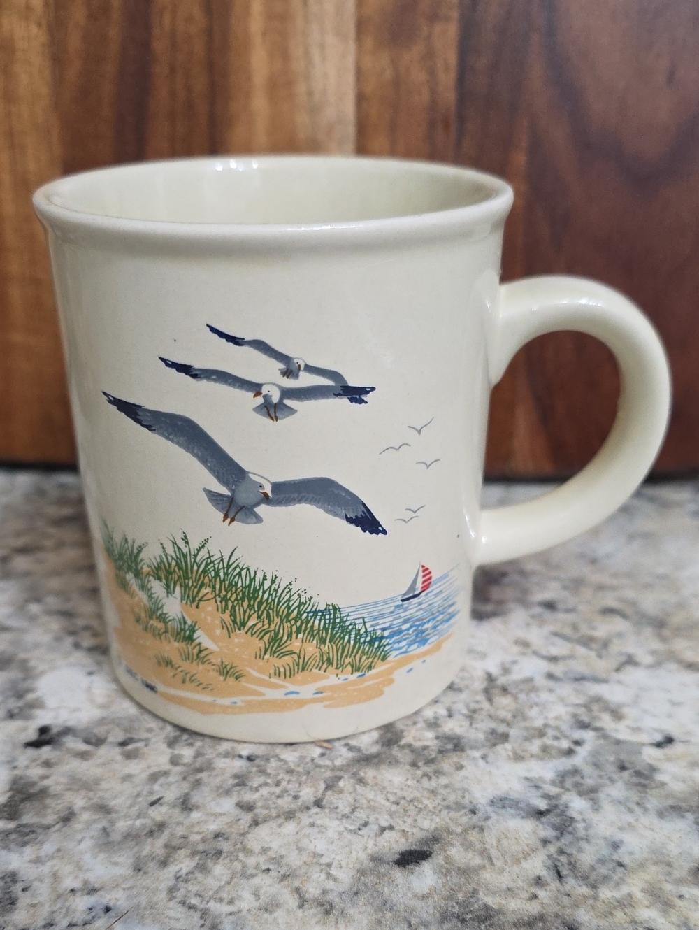 Vintage - Seagull Beach Ceramic Mug